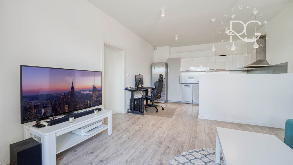 Príjemný 3-izbový byt s predzáhradkou a parkovaním TRI VODY - MALINOVO