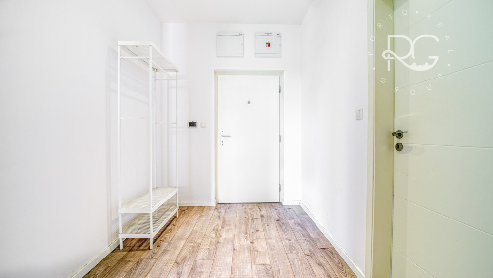 Príjemný 3-izbový byt s predzáhradkou a parkovaním TRI VODY - MALINOVO