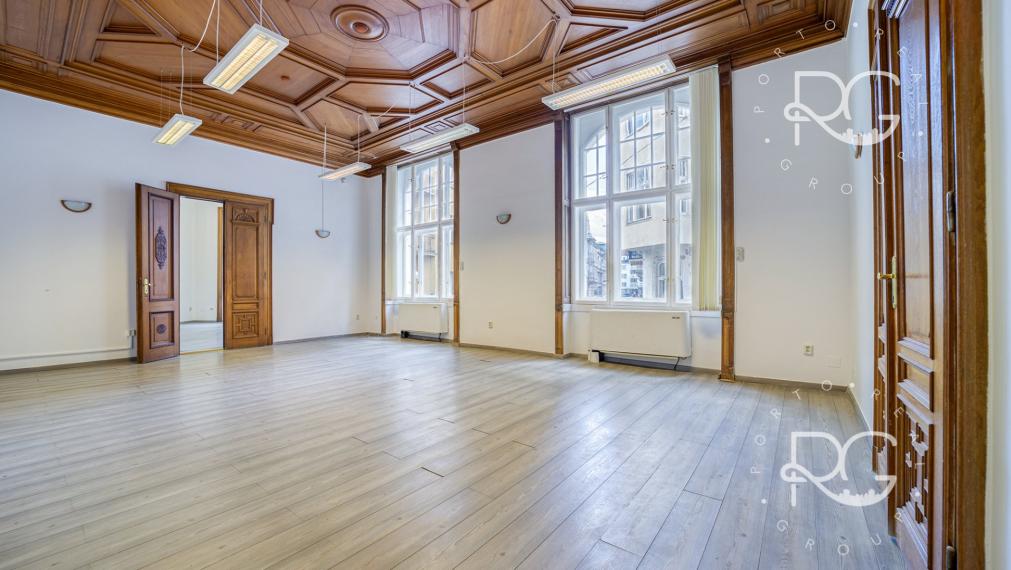 Krásna historická budova v Starom Meste na predaj