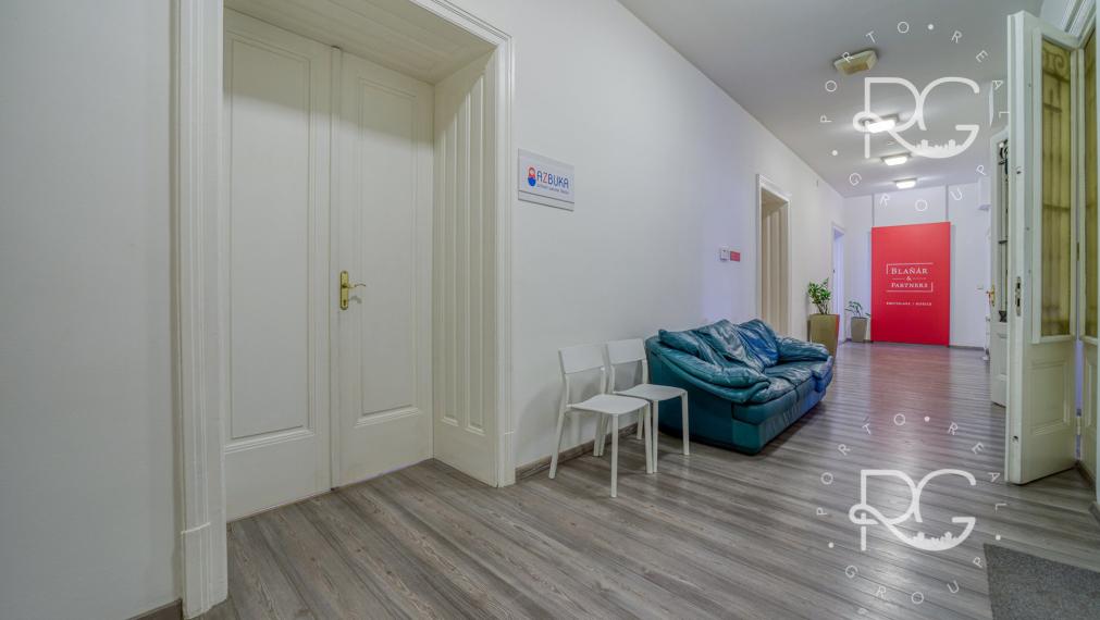 Krásna historická budova v Starom Meste na predaj