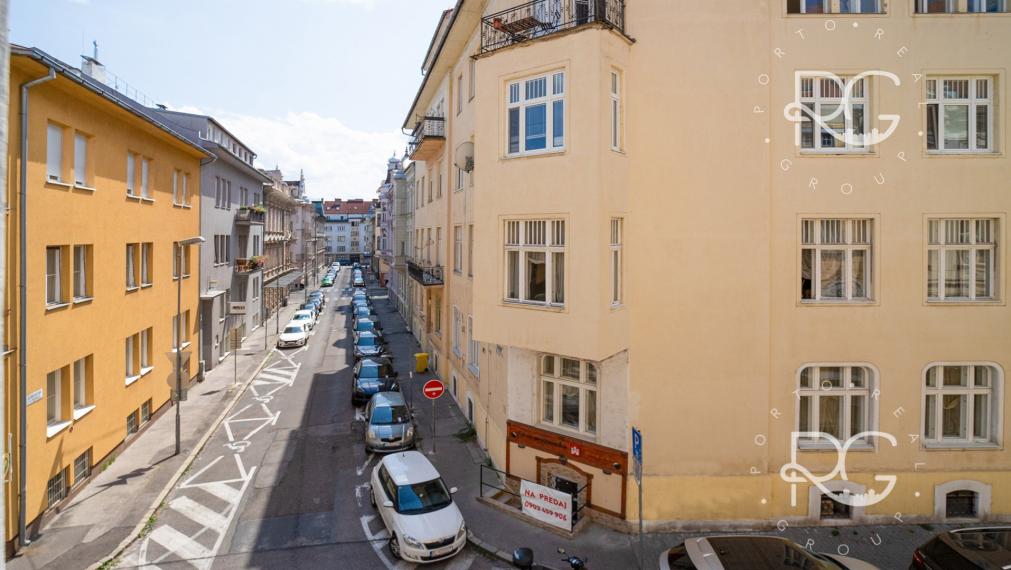 Krásna historická budova v Starom Meste na predaj