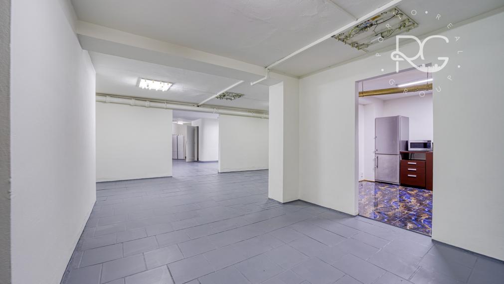 Zrekonštruovaný skladový priestor vo Vrakuni na prenájom