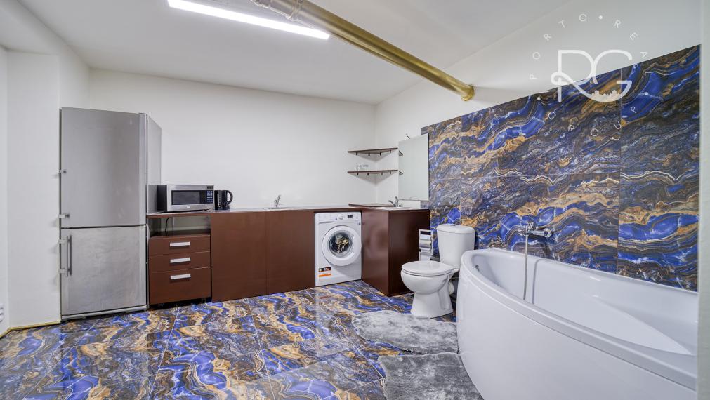 Zrekonštruovaný skladový priestor vo Vrakuni na prenájom