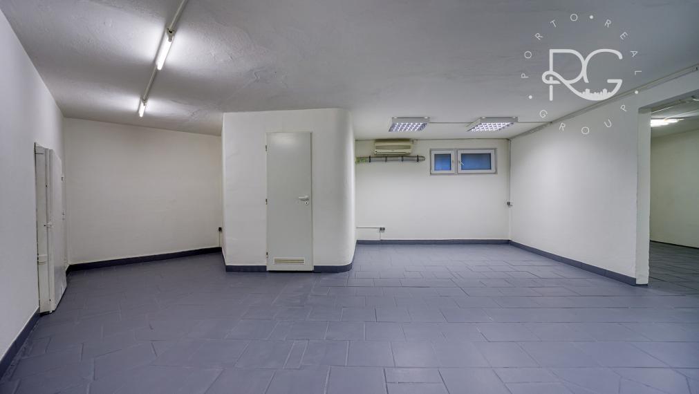 Zrekonštruovaný skladový priestor vo Vrakuni na prenájom