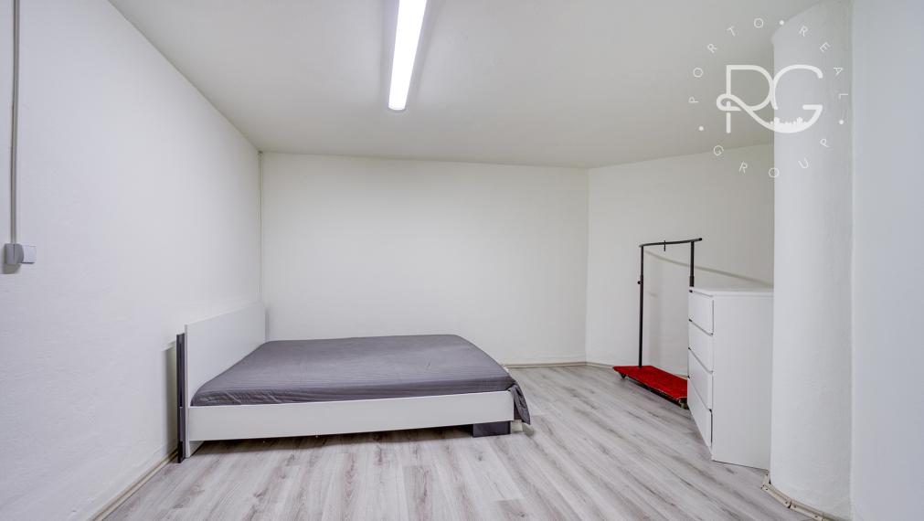 Zrekonštruovaný skladový priestor vo Vrakuni na prenájom