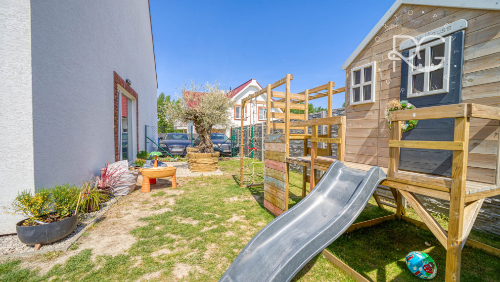 Posledný 5izb RD kompletne zariadený s garážou v krásnom prostredí v Čilistovskej lagúne