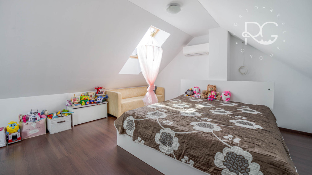 Posledný 5izb RD kompletne zariadený s garážou v krásnom prostredí v Čilistovskej lagúne