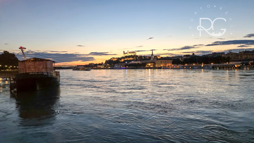 Pontón v TOP lokalite na Tyršovom nábreží