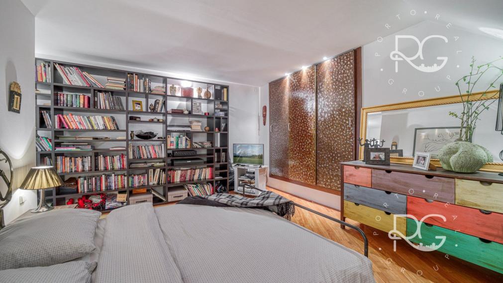 Pôsobivý staromestský byt s veľkou terasou s krásnym výhľadom