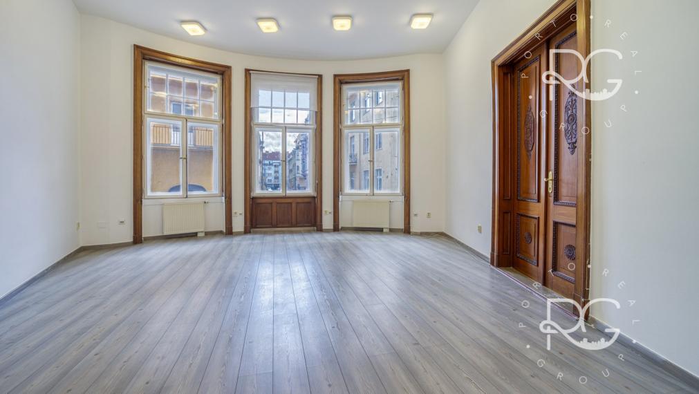 Krásna historická budova v Starom Meste na predaj