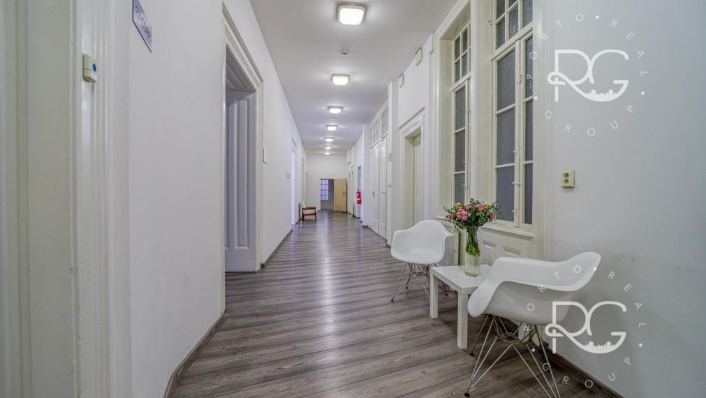 Krásna historická budova v Starom Meste na predaj