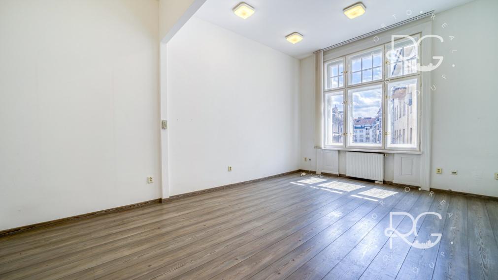 Krásna historická budova v Starom Meste na predaj