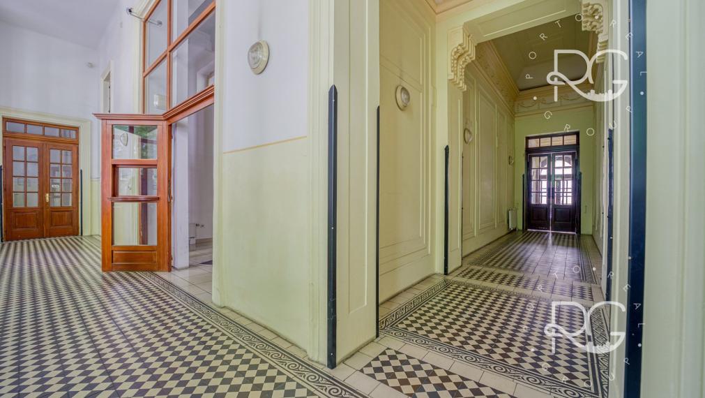 Krásna historická budova v Starom Meste na predaj