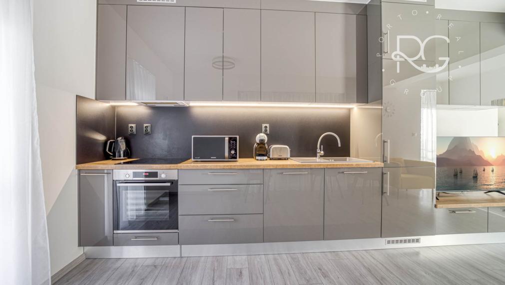 Štýlový kompletne zariadený 2 izbový apartmán s terasou - odpočet DPH