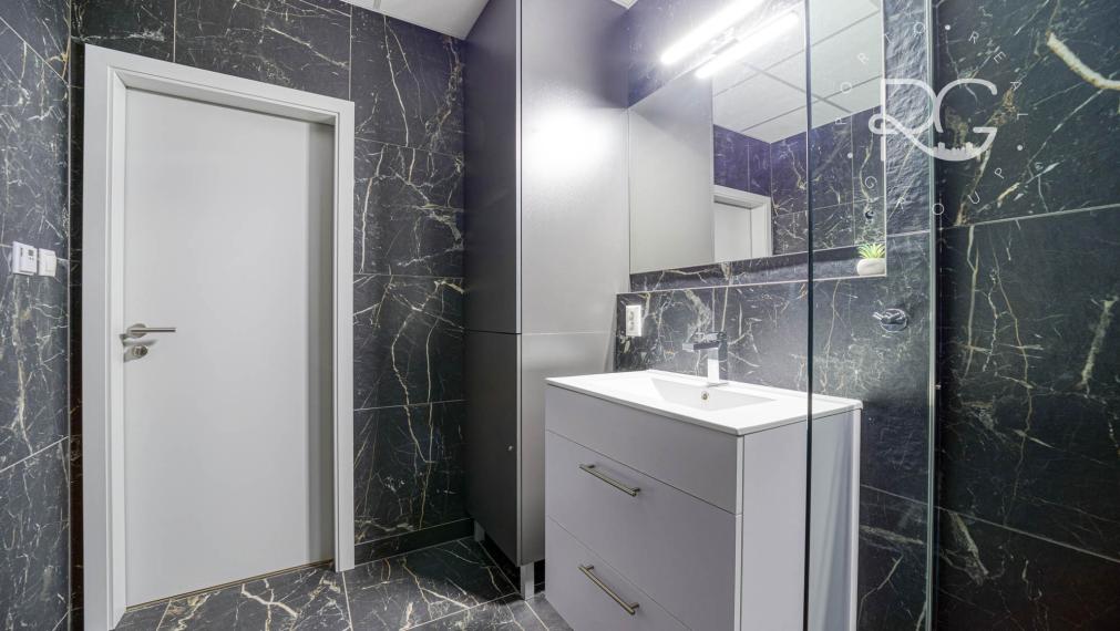 Štýlový kompletne zariadený 2 izbový apartmán s terasou - odpočet DPH