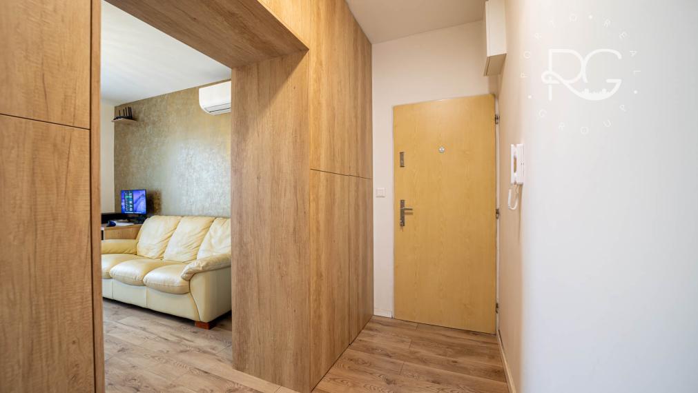 Pekný kompletne zrekonštruovaný a zariadený 2 izb byt 20 min.od BA