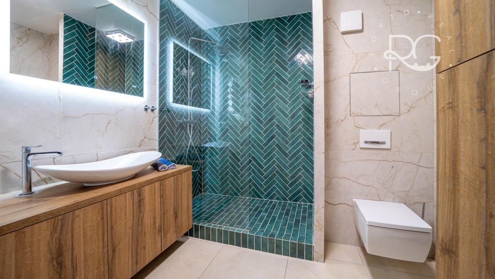 Pekný kompletne zrekonštruovaný a zariadený 2 izb byt 20 min.od BA