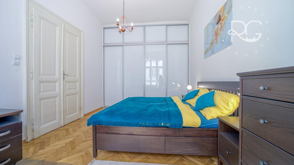 Krásny staromestský kompletne zariadený 2izb byt na Palisádoch na prenájom