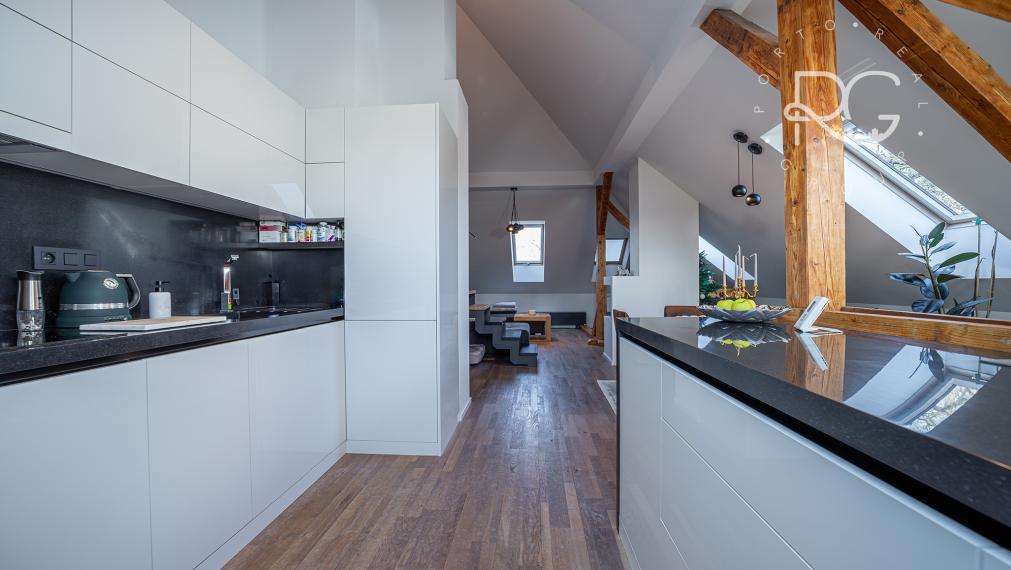 Prémiové komorné bývanie: luxusný 3-izbový byt loftového typu v Stupave