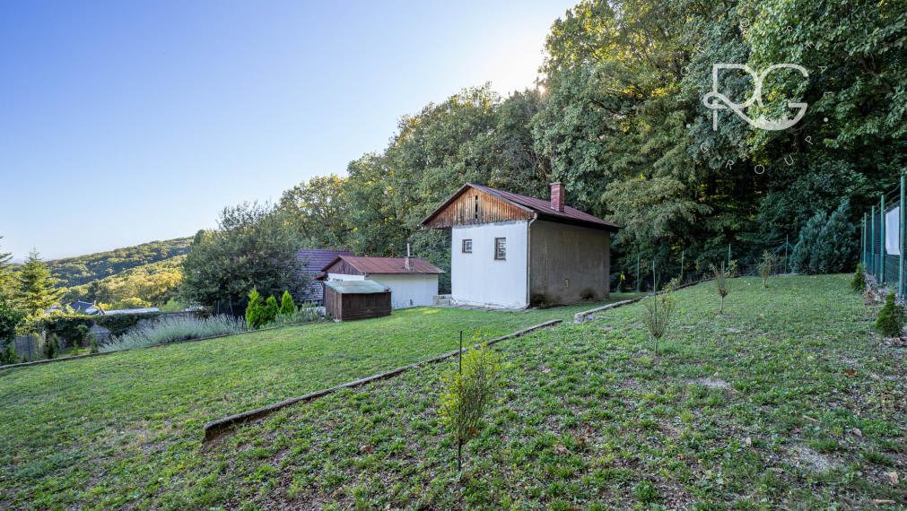 2 pozemky pri lese a krásnym výhľadom v lukratívnej časti Bratislava III - AHOJ