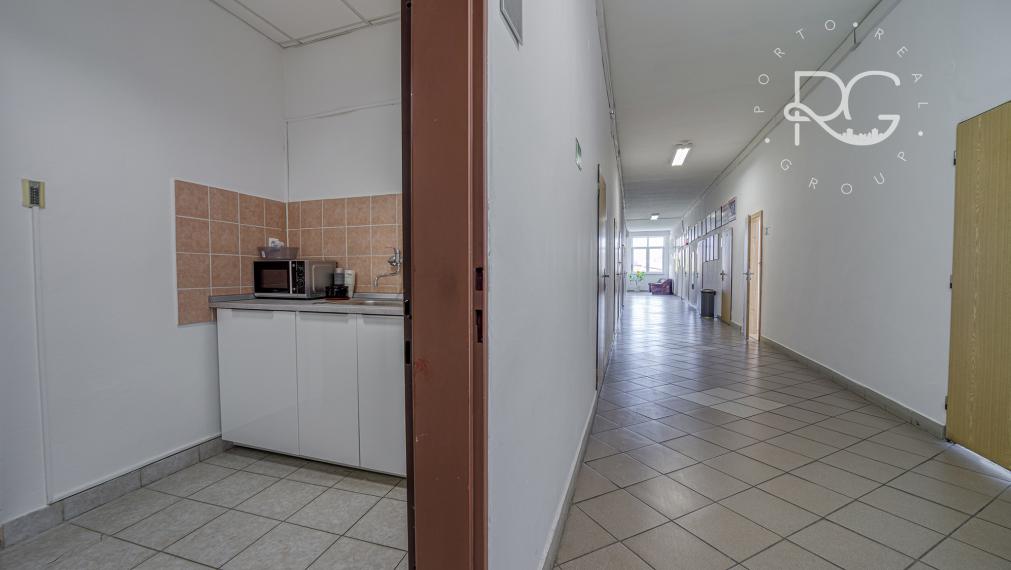 Na prenájom kancelária 39,29 m2 Wolkrova, Bratislava V – Petržalka