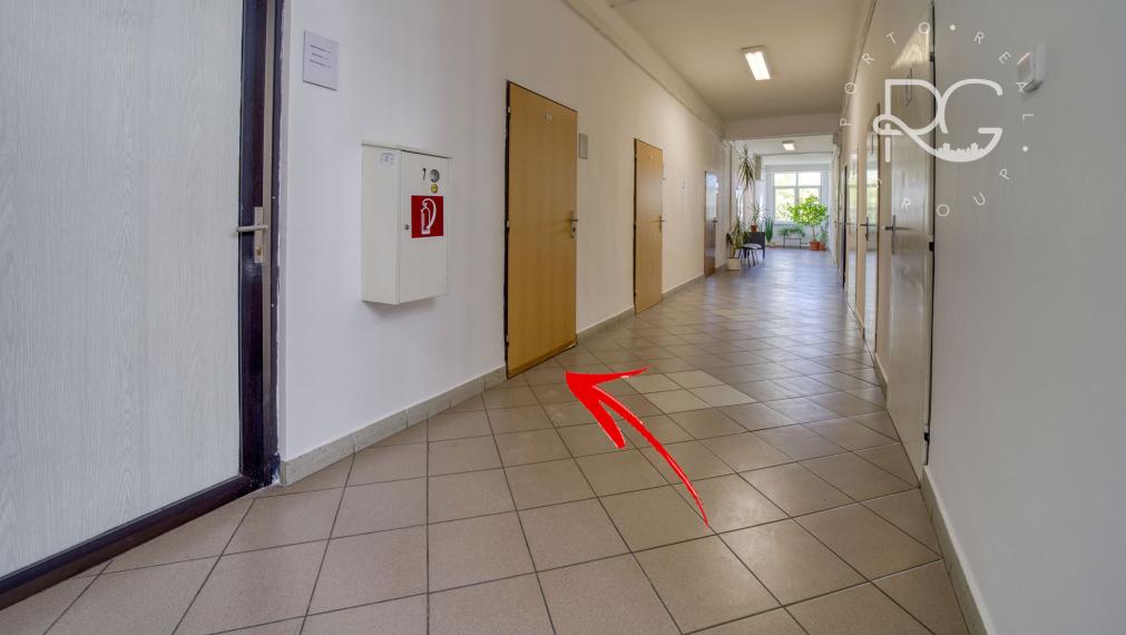 Na prenájom kancelária 18 m2 Wolkrova, Bratislava V – Petržalka