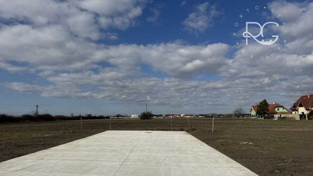 Slnečné stavebné parcely 25 min.od BA-odpočet DPH