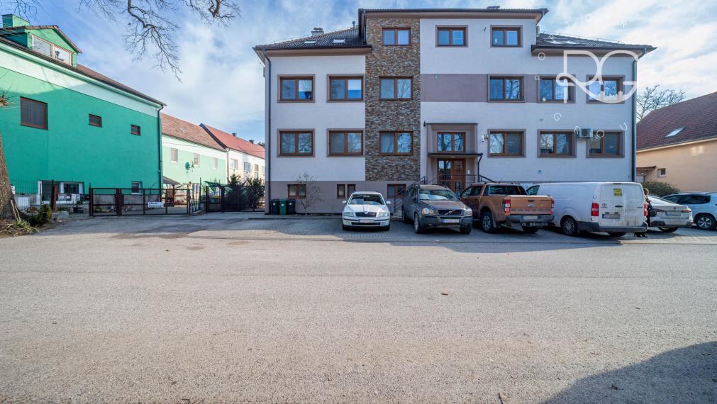 Prémiové komorné bývanie: luxusný 3-izbový byt loftového typu v Stupave