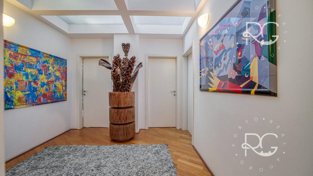 Charizmatický staromestský byt 216 m2 s 30 m2 terasou s krásnym výhľadom