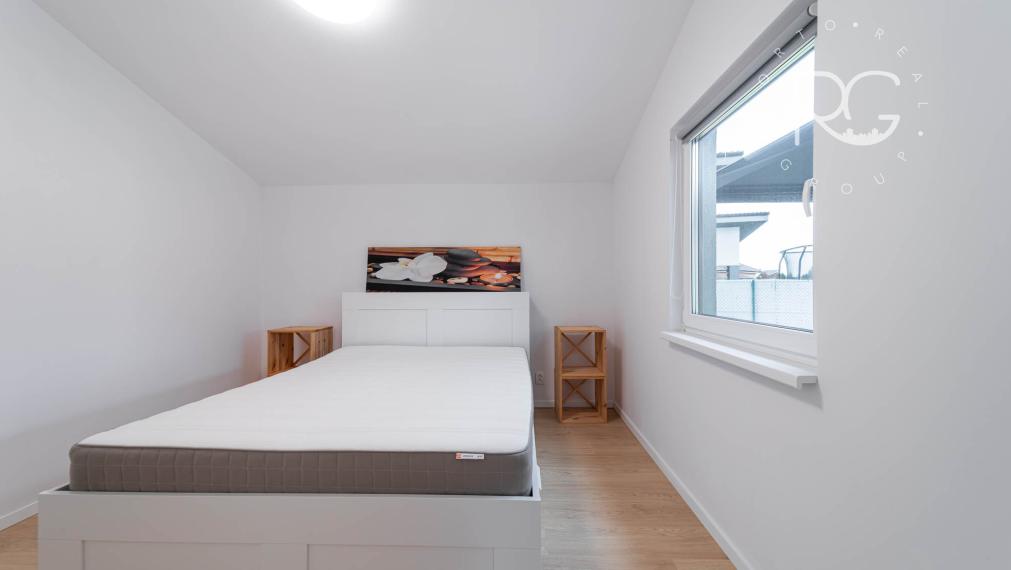 Moderný zariadený 4izb bungalov na 7árovom pozemku 20 min.od BA