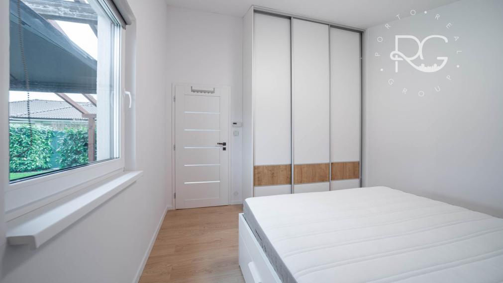 Moderný zariadený 4izb bungalov na 7árovom pozemku 20 min.od BA