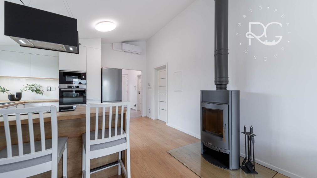 Moderný zariadený 4izb bungalov na 7árovom pozemku 20 min.od BA