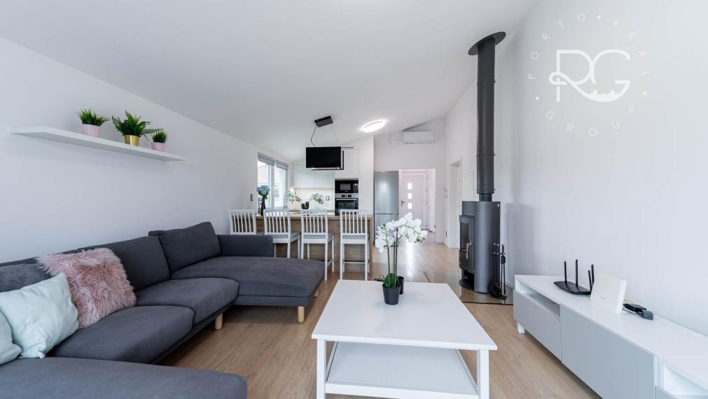 Moderný zariadený 4izb bungalov na 7árovom pozemku 20 min.od BA