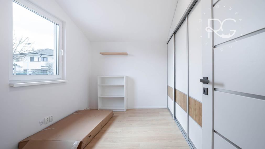 Moderný zariadený 4izb bungalov na 7árovom pozemku 20 min.od BA