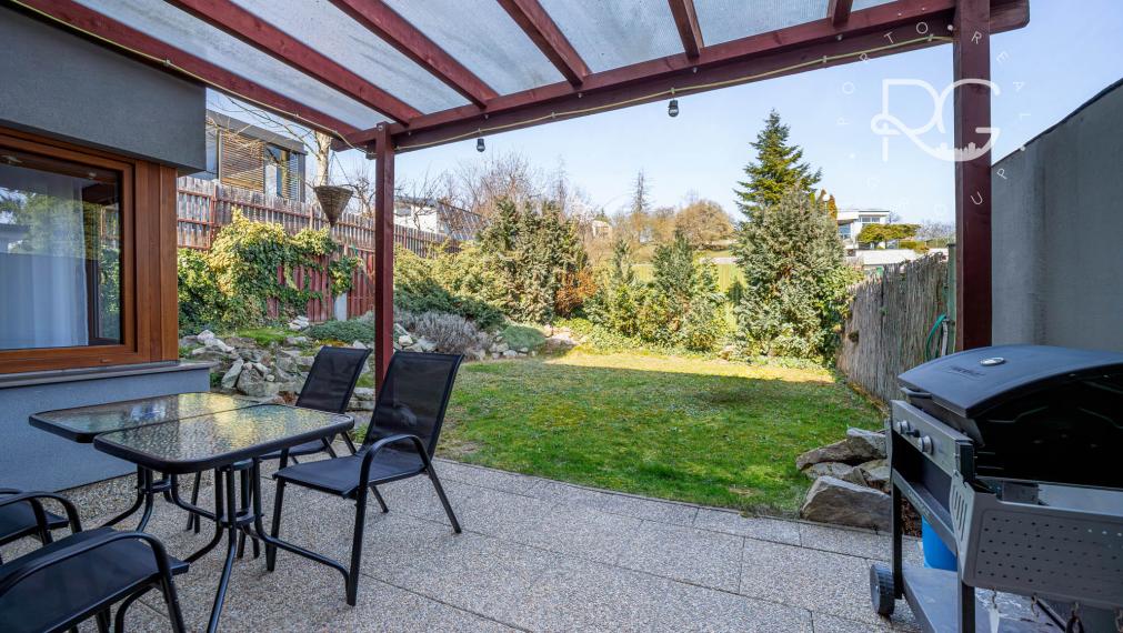 Priestranný 5-izbový RD s terasami a záhradou na Kolibe, ul. Bellova