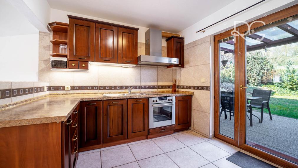 Priestranný 5-izbový RD s terasami a záhradou na Kolibe, ul. Bellova