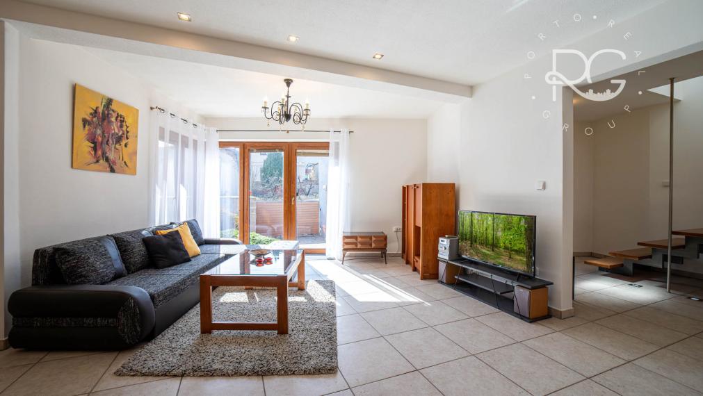 Priestranný 5-izbový RD s terasami a záhradou na Kolibe, ul. Bellova