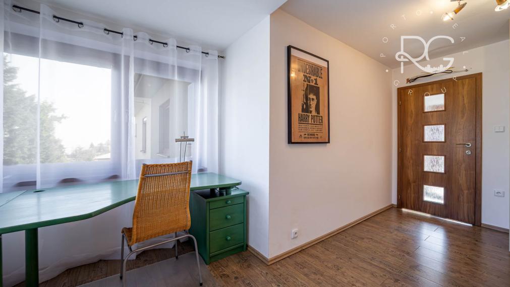 Priestranný 5-izbový RD s terasami a záhradou na Kolibe, ul. Bellova