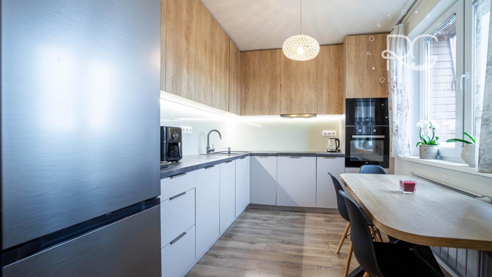 Pekný kompletne zrekonštruovaný a zariadený 2 izb byt 20 min.od BA