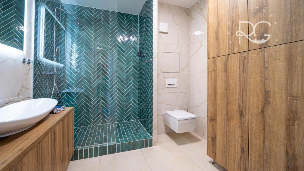 Pekný kompletne zrekonštruovaný a zariadený 2 izb byt 20 min.od BA