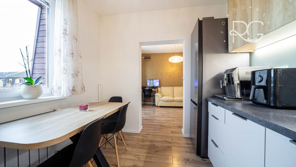 Pekný kompletne zrekonštruovaný a zariadený 2 izb byt 20 min.od BA