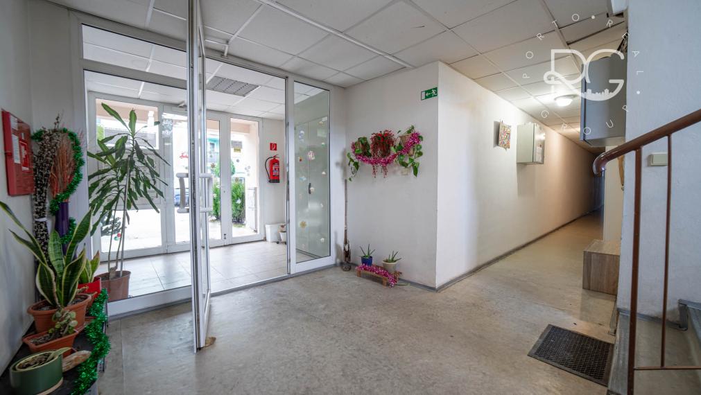 Pekný kompletne zrekonštruovaný a zariadený 2 izb byt 20 min.od BA