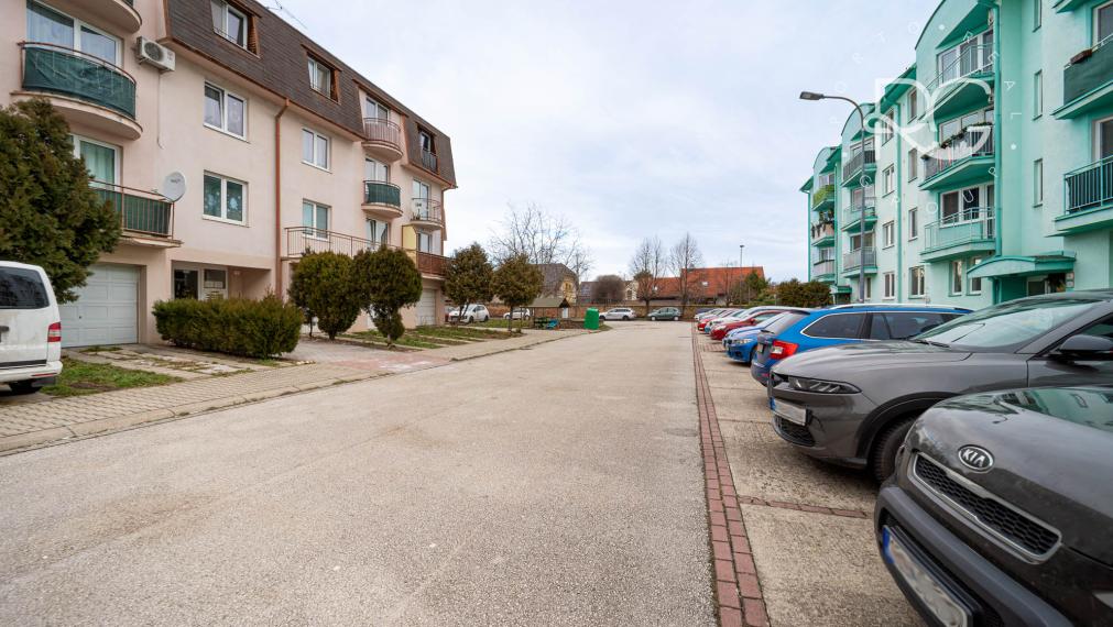 Pekný kompletne zrekonštruovaný a zariadený 2 izb byt 20 min.od BA