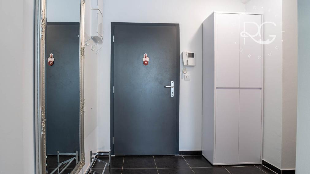 Moderné bývanie v 2-izbovom byte s parkovaním na ulici PRI HRUBEJ LÚKE