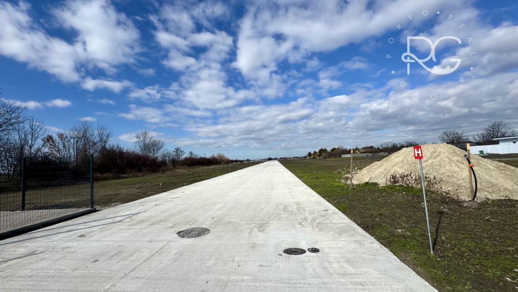 Slnečné stavebné parcely 25 min.od BA-odpočet DPH