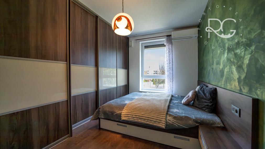 Moderný zariadený 3 izb byt s loggiou, pivnicou a parkovaním 20 min.od BA v krásnej lokalite