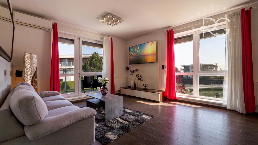 Moderný zariadený 3 izb byt s loggiou, pivnicou a parkovaním 20 min.od BA v krásnej lokalite