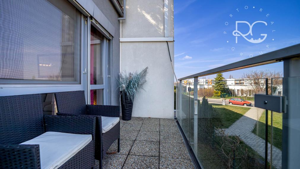 Moderný zariadený 3 izb byt s loggiou, pivnicou a parkovaním 20 min.od BA v krásnej lokalite