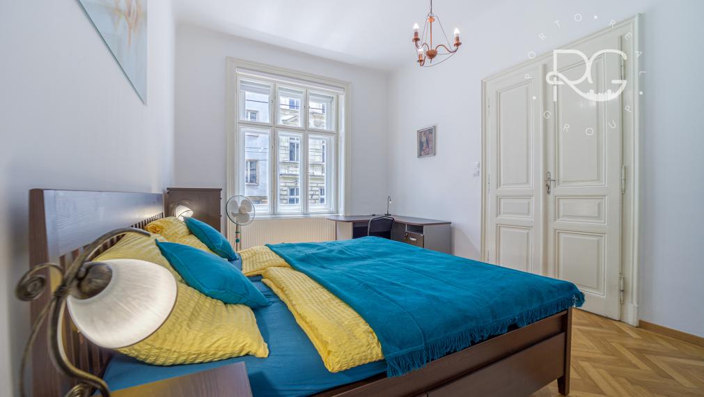 Krásny staromestský kompletne zariadený 2izb byt na Palisádoch na prenájom