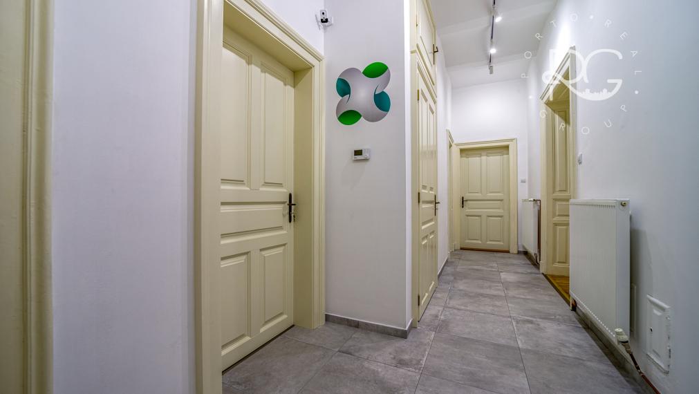 Krásny staromestský kompletne zariadený 2izb byt na Palisádoch na prenájom